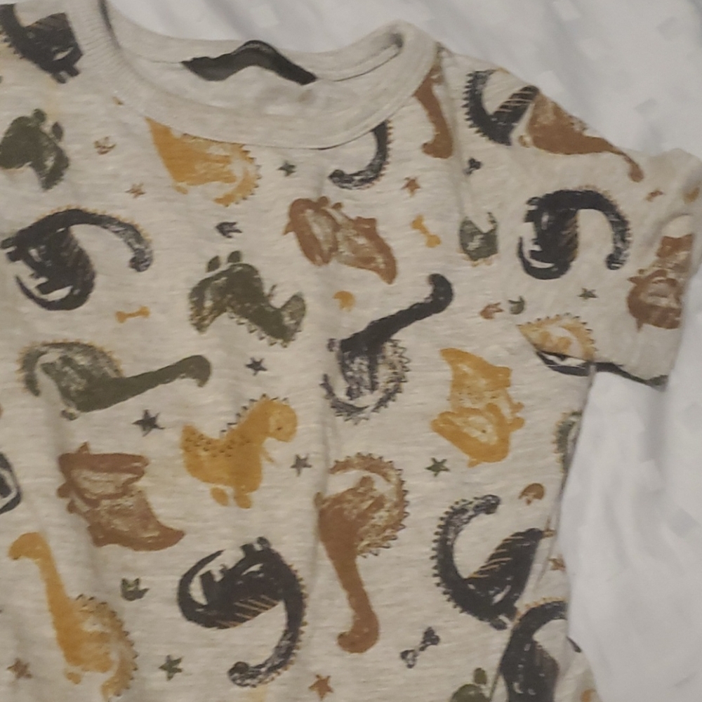 George t-shirt size 2 to 3